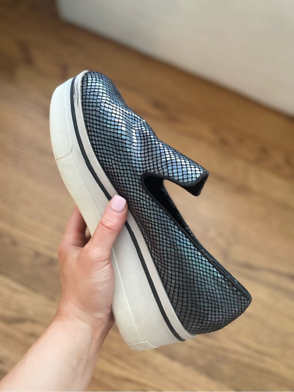Steve Madden Slip-On Platform Mules in Iridescent Black Snake-Print - Picture 4 of 11